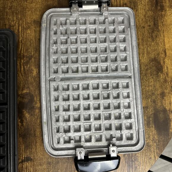 George Foreman Evolve Waffle Plates TSK-2610 Grille Match Pair - Picture 4 of 5